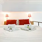 Flat In Saint-Germain-Des-Pres By Guestready
